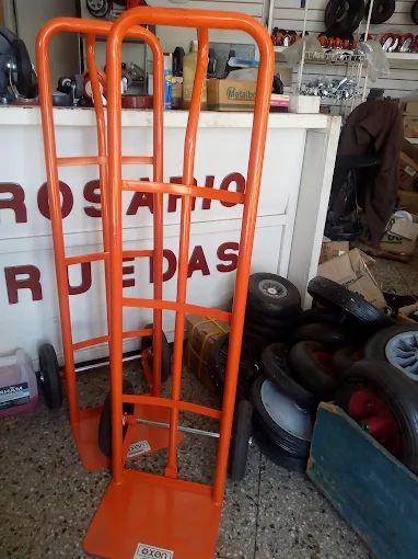 Local de Rosario Ruedas, cartel de la tienda